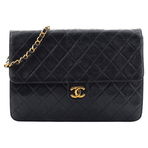 chanel sac pochette|chanel vintage clutch with chain.